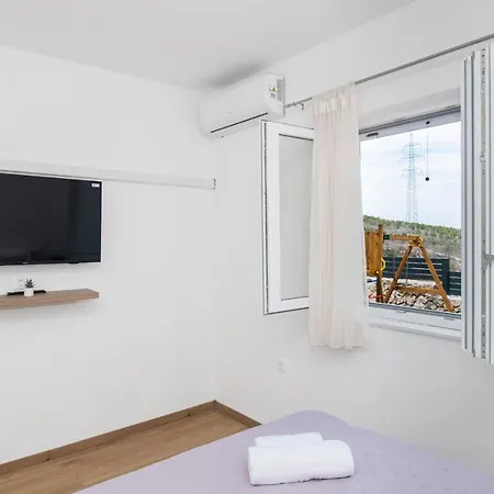 Natura Piedra * Slivno (Sibenik-Knin)