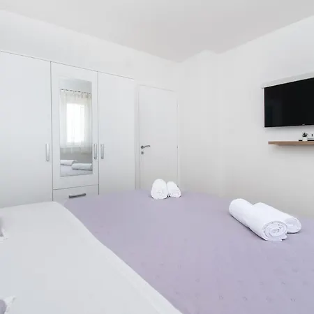 Natura Piedra * Slivno (Sibenik-Knin)