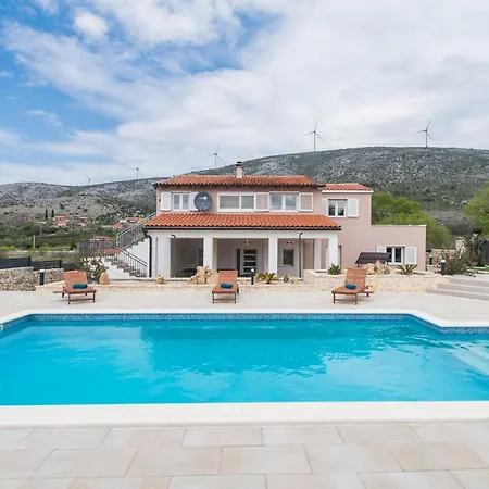 Natura Piedra * Slivno (Sibenik-Knin)