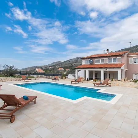 Natura Piedra Slivno (Sibenik-Knin)