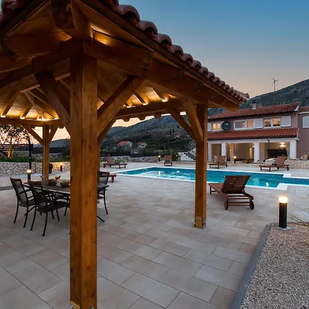 Natura Piedra Slivno (Sibenik-Knin)