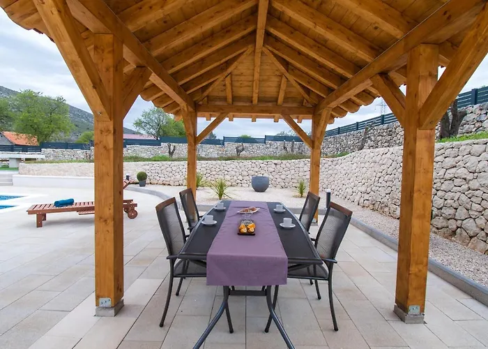 Natura Piedra * Slivno (Sibenik-Knin)